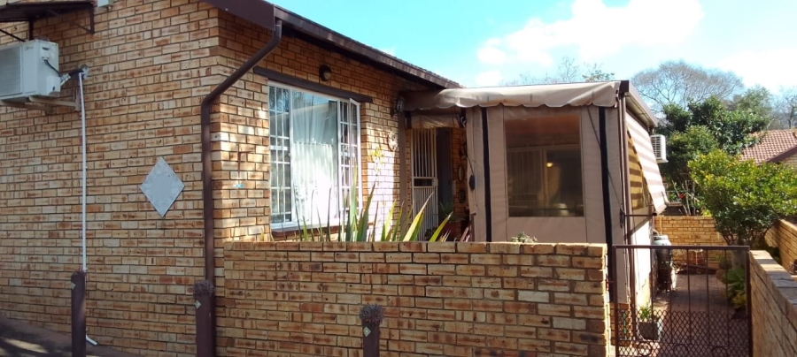3 Bedroom Property for Sale in Safari Gardens North West